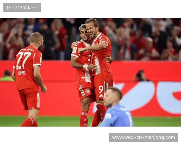 实时报道：汉堡VS拜仁，烟火中断比赛十分钟后恢复