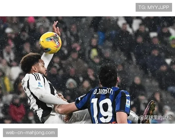 观点：VAR对“疑似点球”的回看审查，是否正在改变防守球员的禁区内的习惯动作？